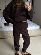 Šokoladinis pašiltintas laisvalaikio komplektas su gobtuvu „Chocolate Oversize Hoodie Lounge Set“