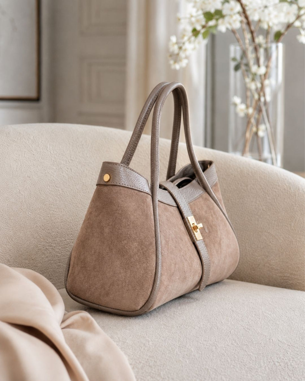 Taupe spalvos rankinė Laura Biaggi