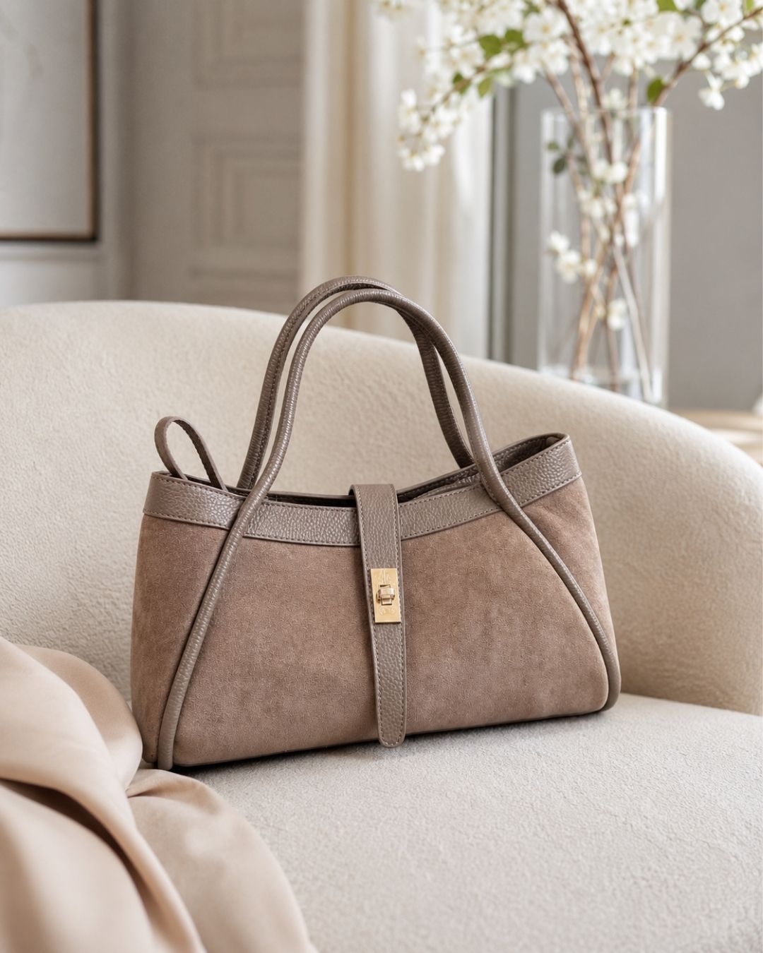 Taupe spalvos rankinė Laura Biaggi