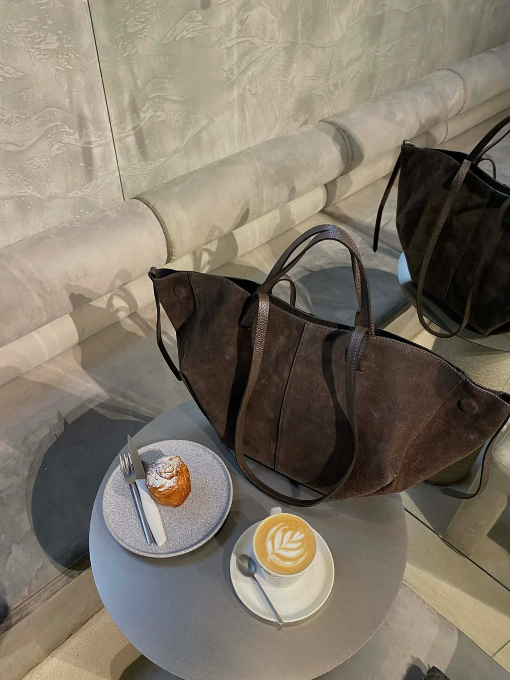 Natūralios verstos odos rankinė “Suede Classic Bag”