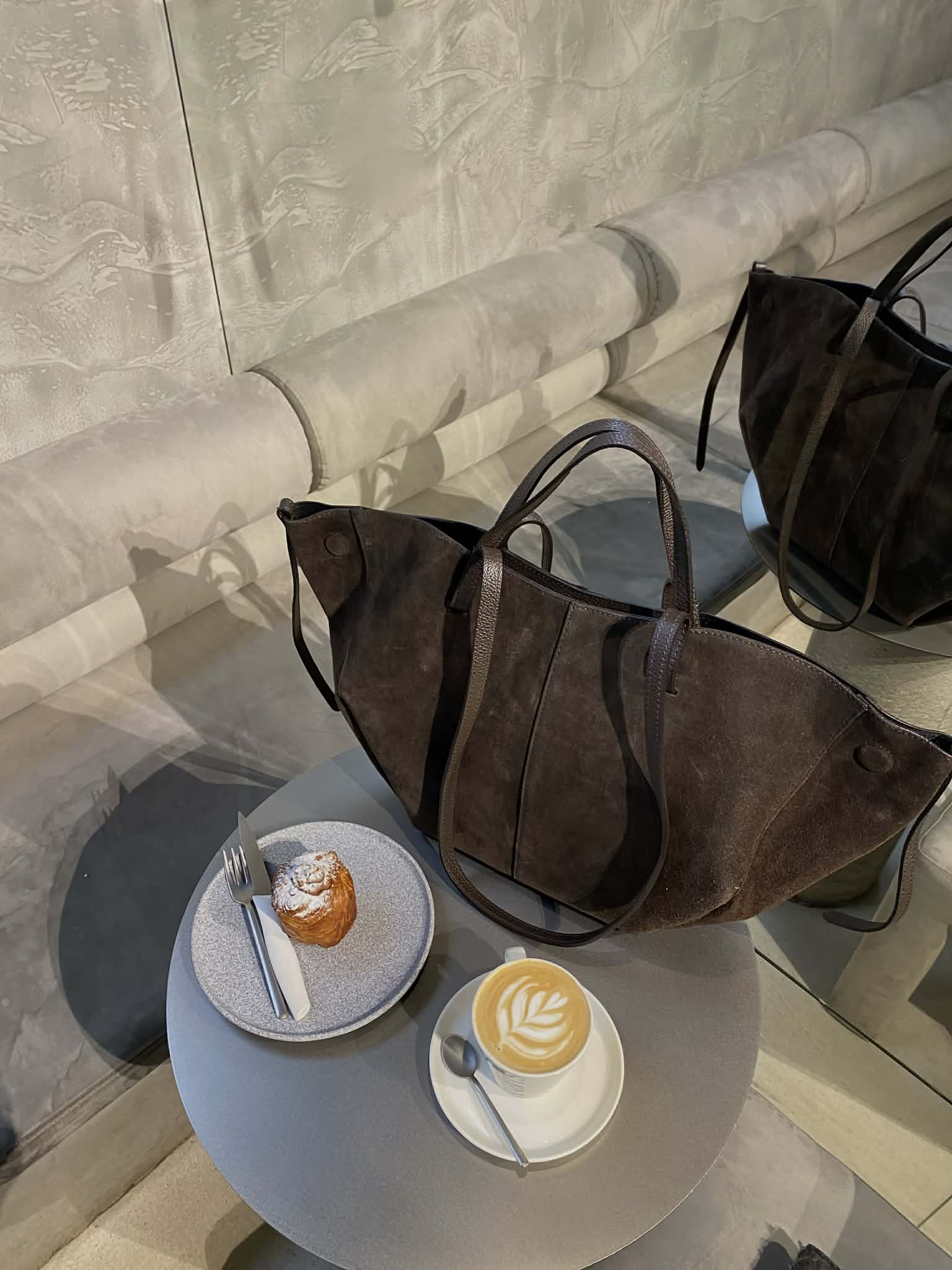 Natūralios verstos odos rankinė “Suede Classic Bag”