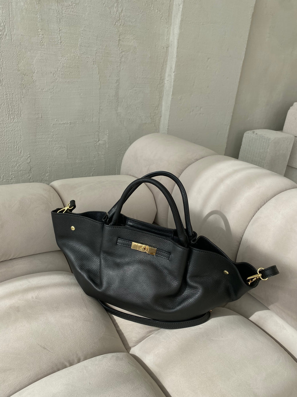 Juoda natūralios odos rankinė „Virel Leather Bag“