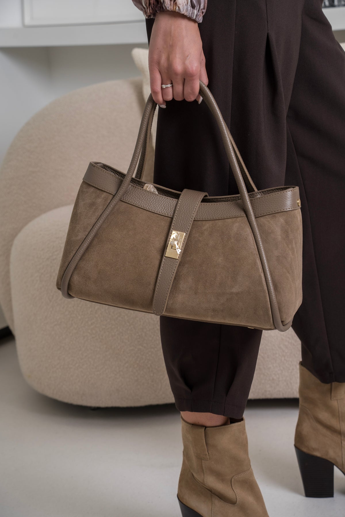 Taupe spalvos rankinė Laura Biaggi