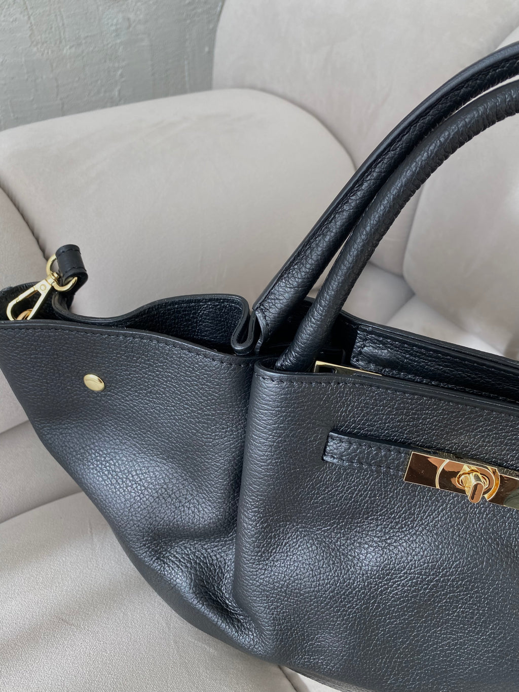 Juoda natūralios odos rankinė „Virel Leather Bag“