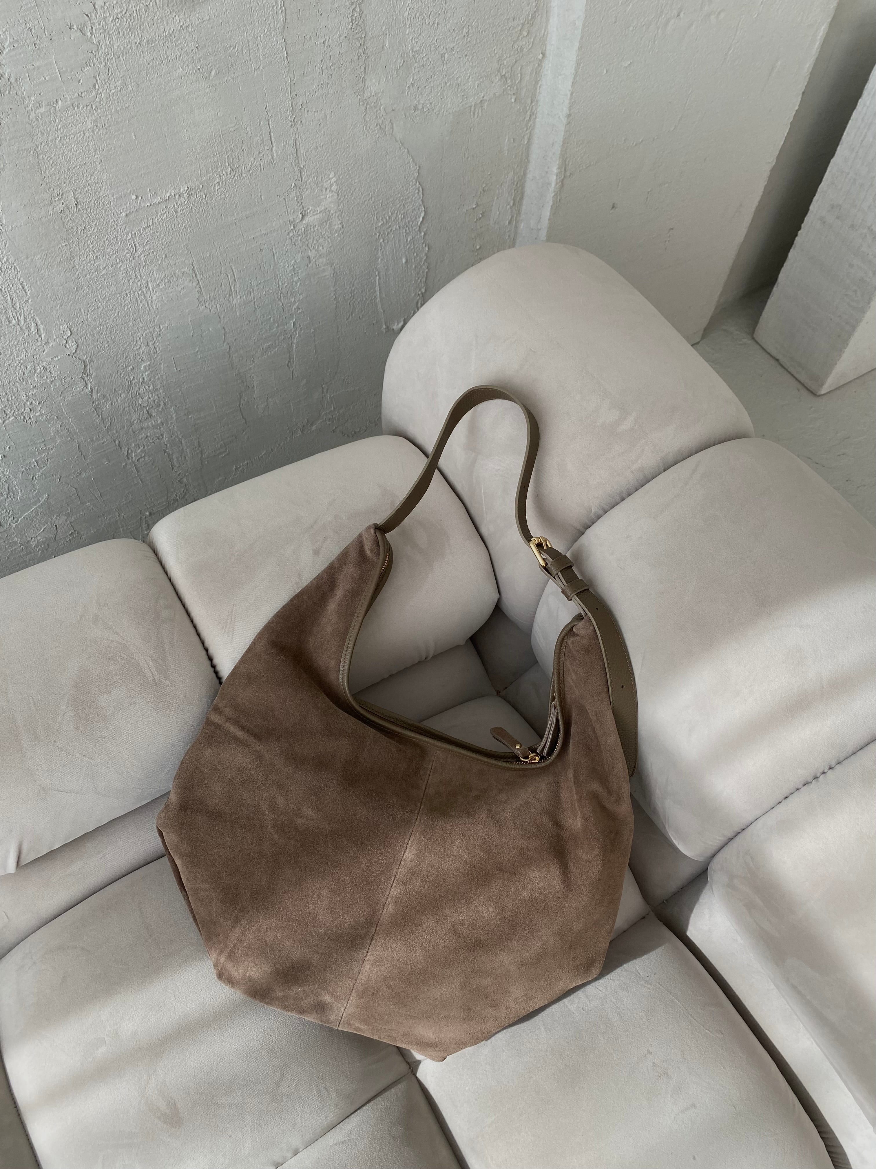 Mocha spalvos verstos odos rankinė „Elara Suede Boho Bag“