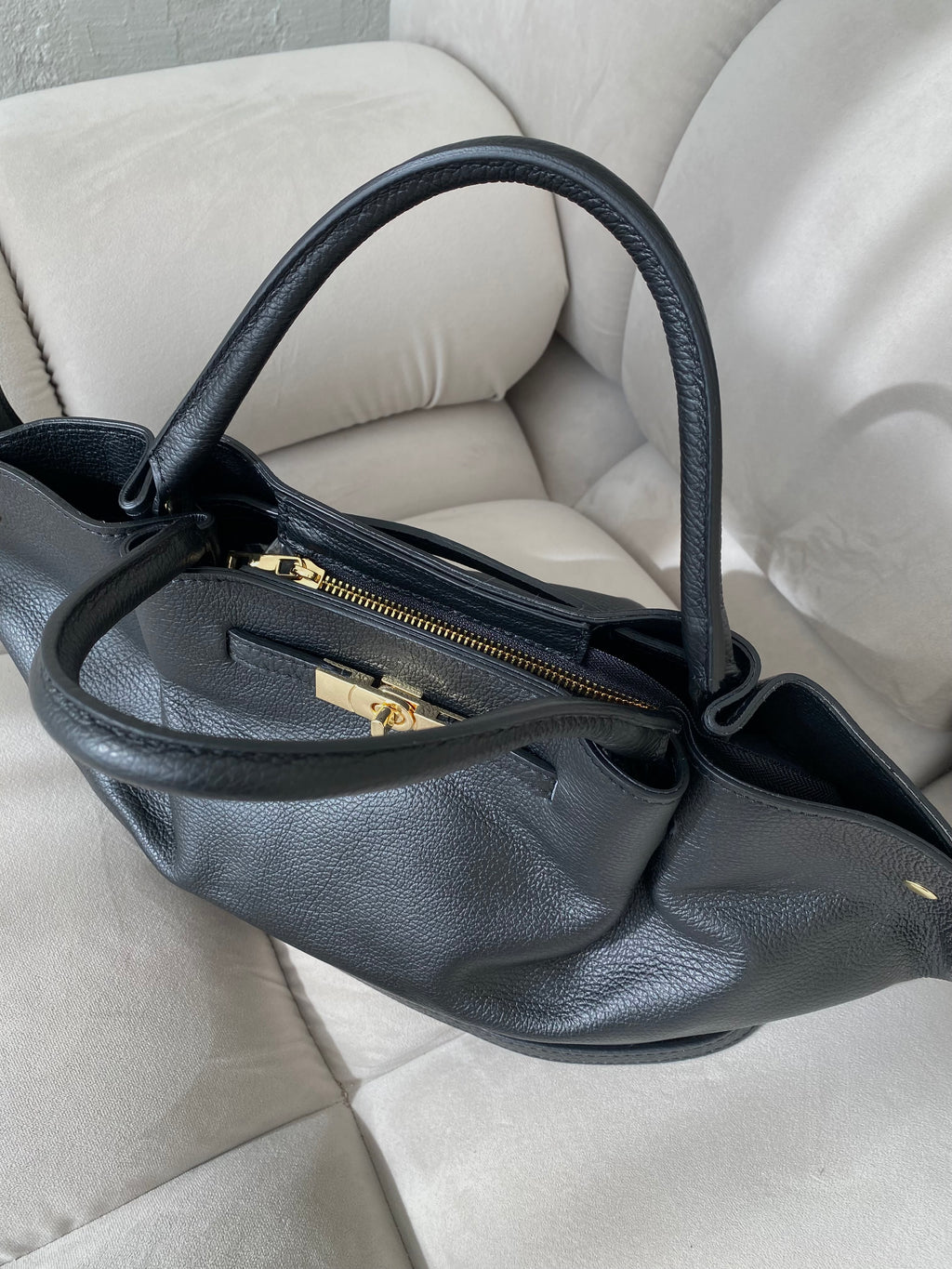Juoda natūralios odos rankinė „Virel Leather Bag“