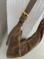 Mocha spalvos verstos odos rankinė „Elara Suede Boho Bag“
