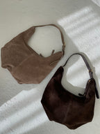 Mocha spalvos verstos odos rankinė „Elara Suede Boho Bag“