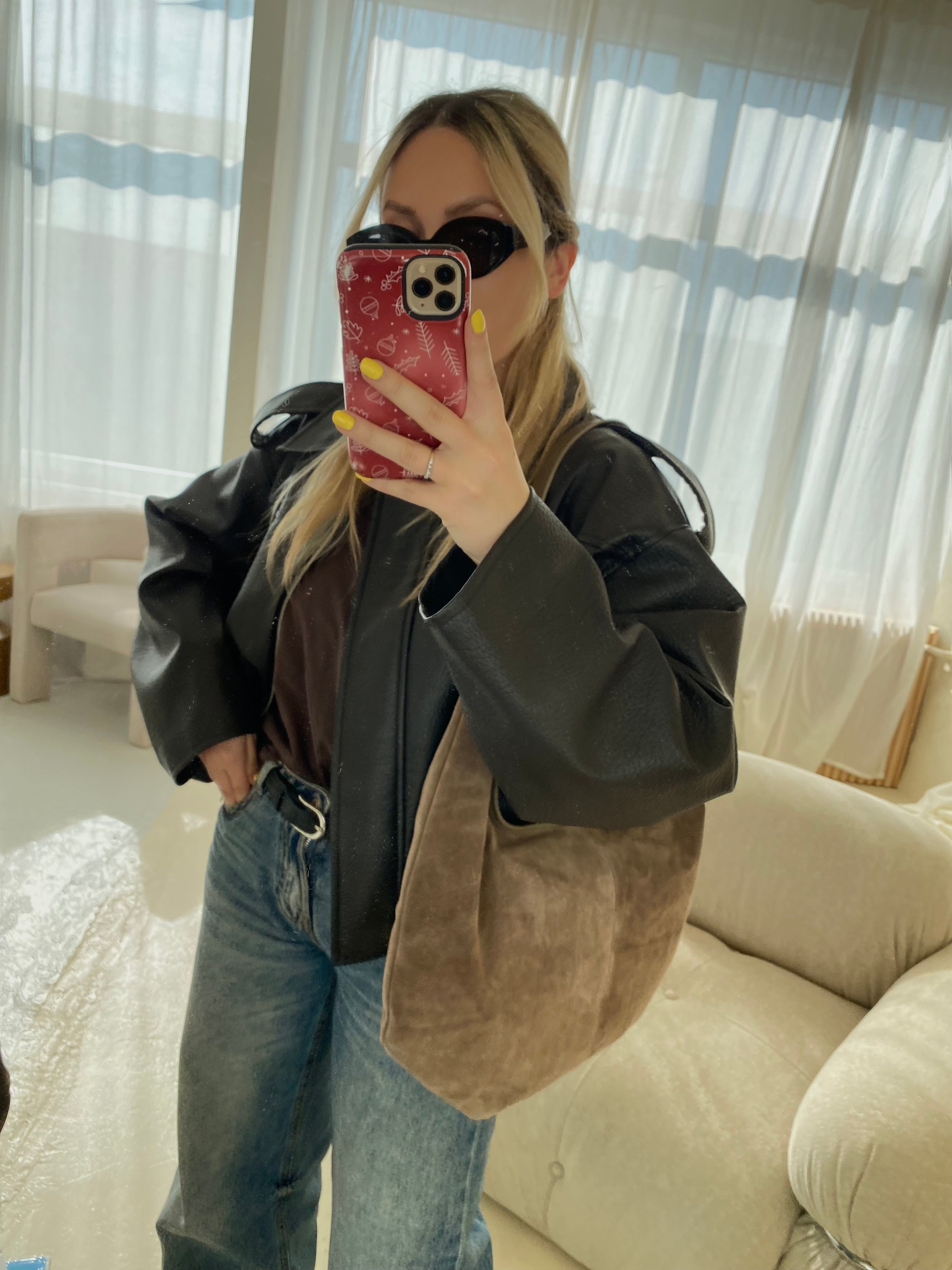 Mocha spalvos verstos odos rankinė „Elara Suede Boho Bag“