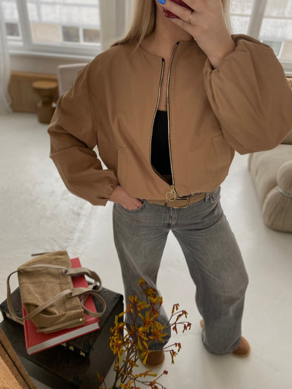 Beige oversize bomberis „Harper Oversized Bomber“