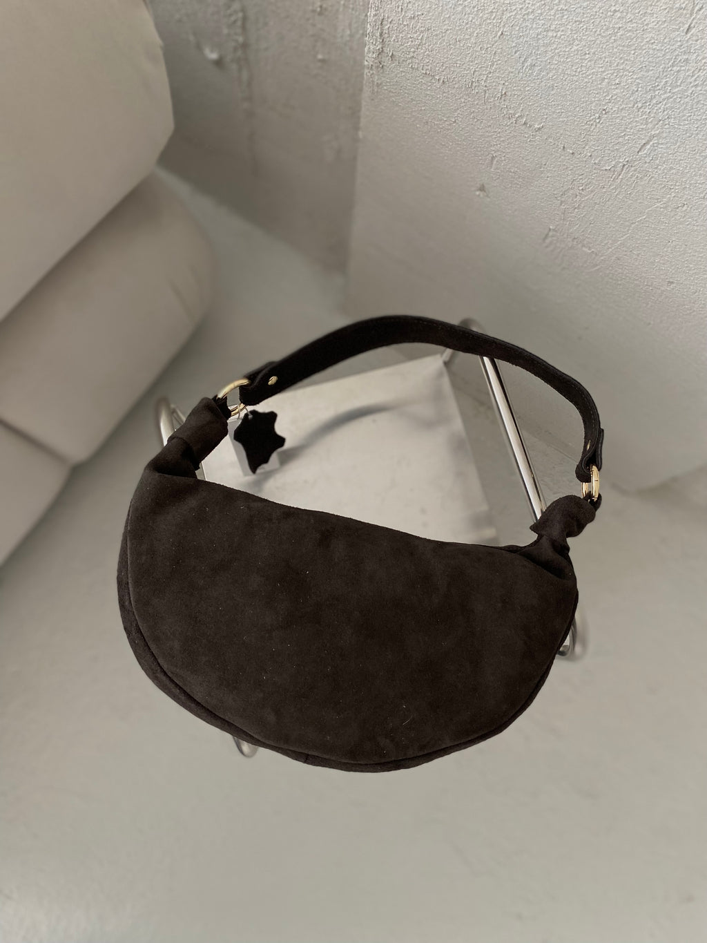 Natūralios verstos odos rankinė „Oli Choco“