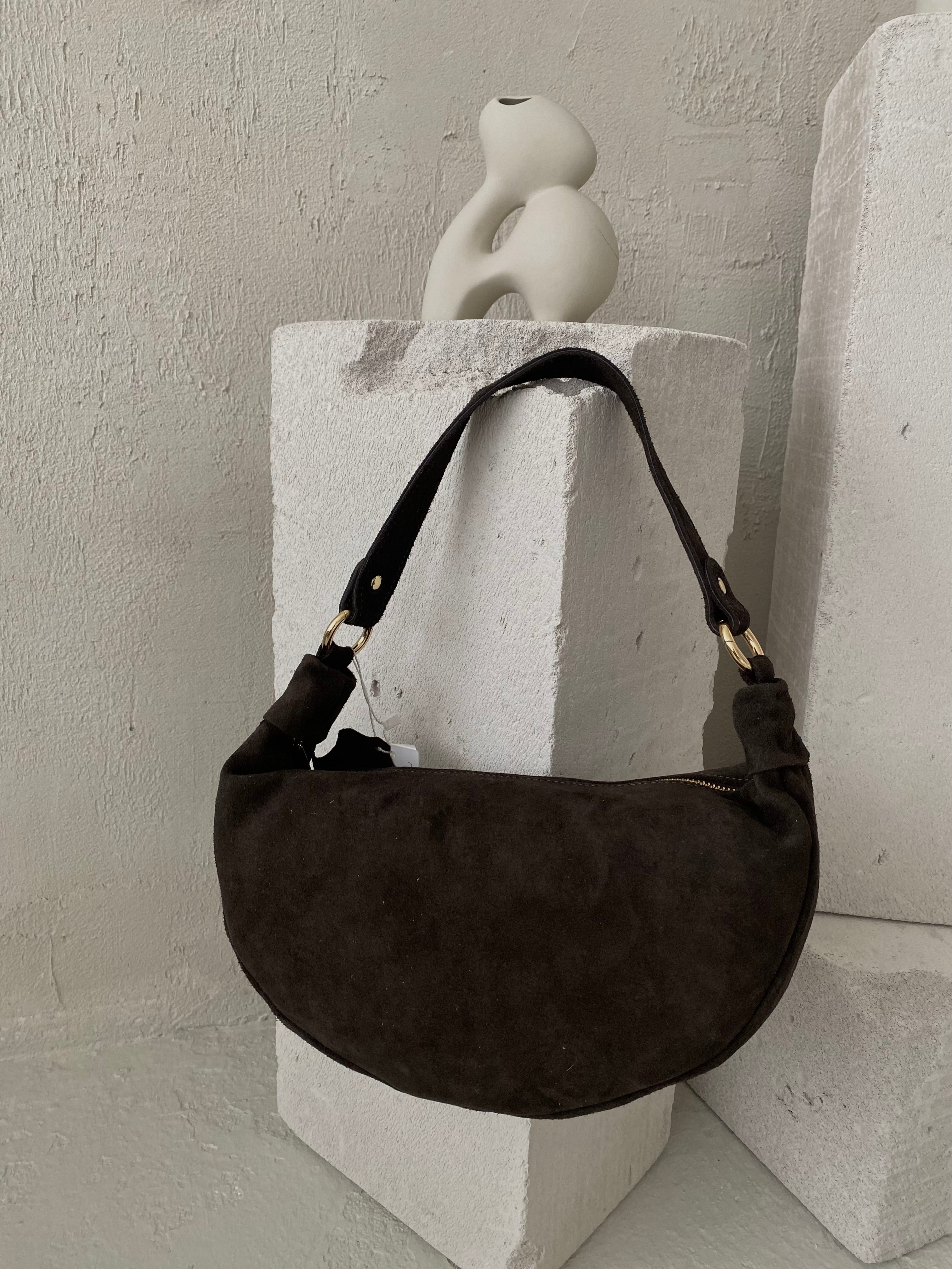 Natūralios verstos odos rankinė „Oli Choco“