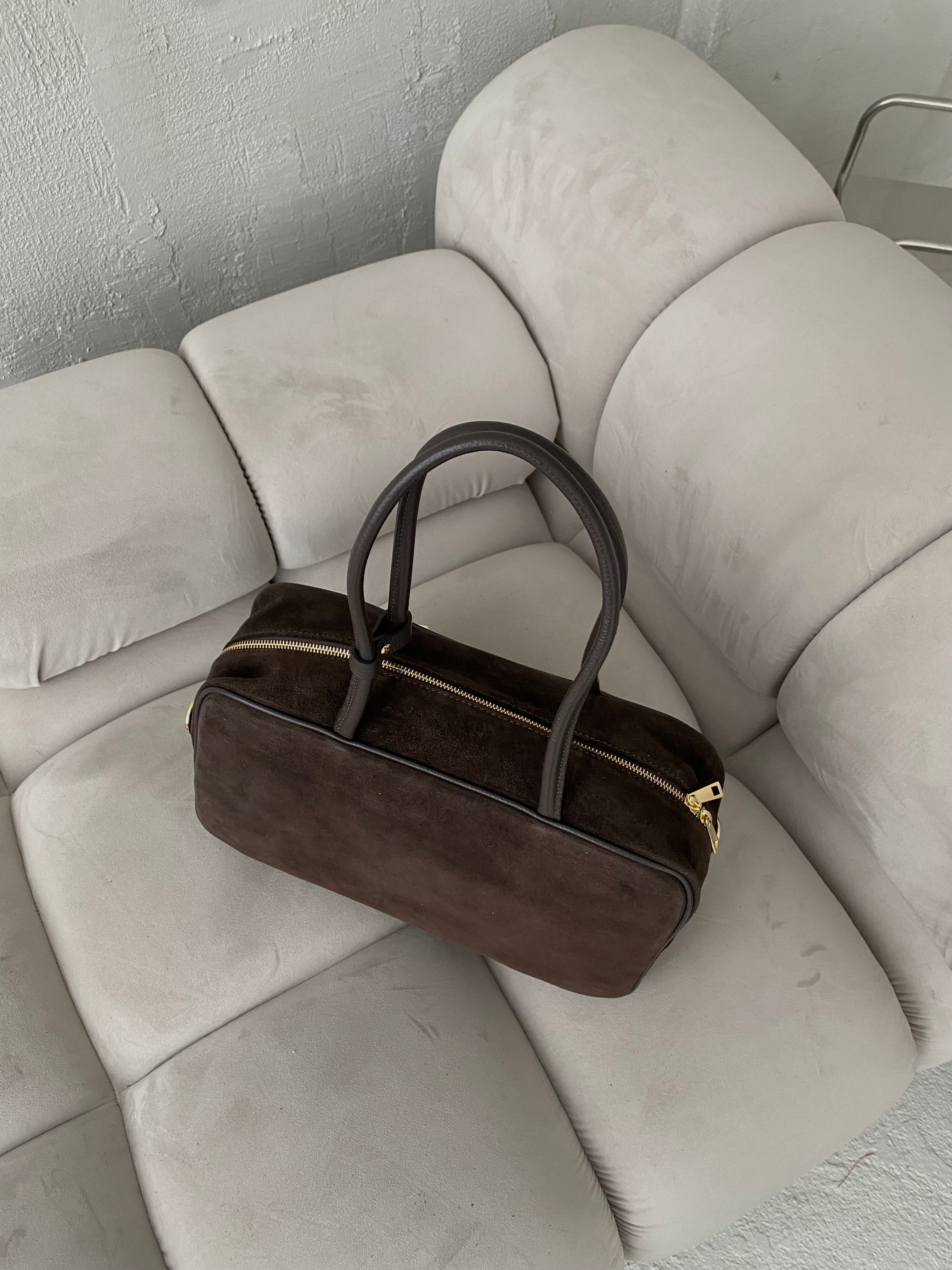 Natūralios verstos odos rankinė „Emma Choco Soft“