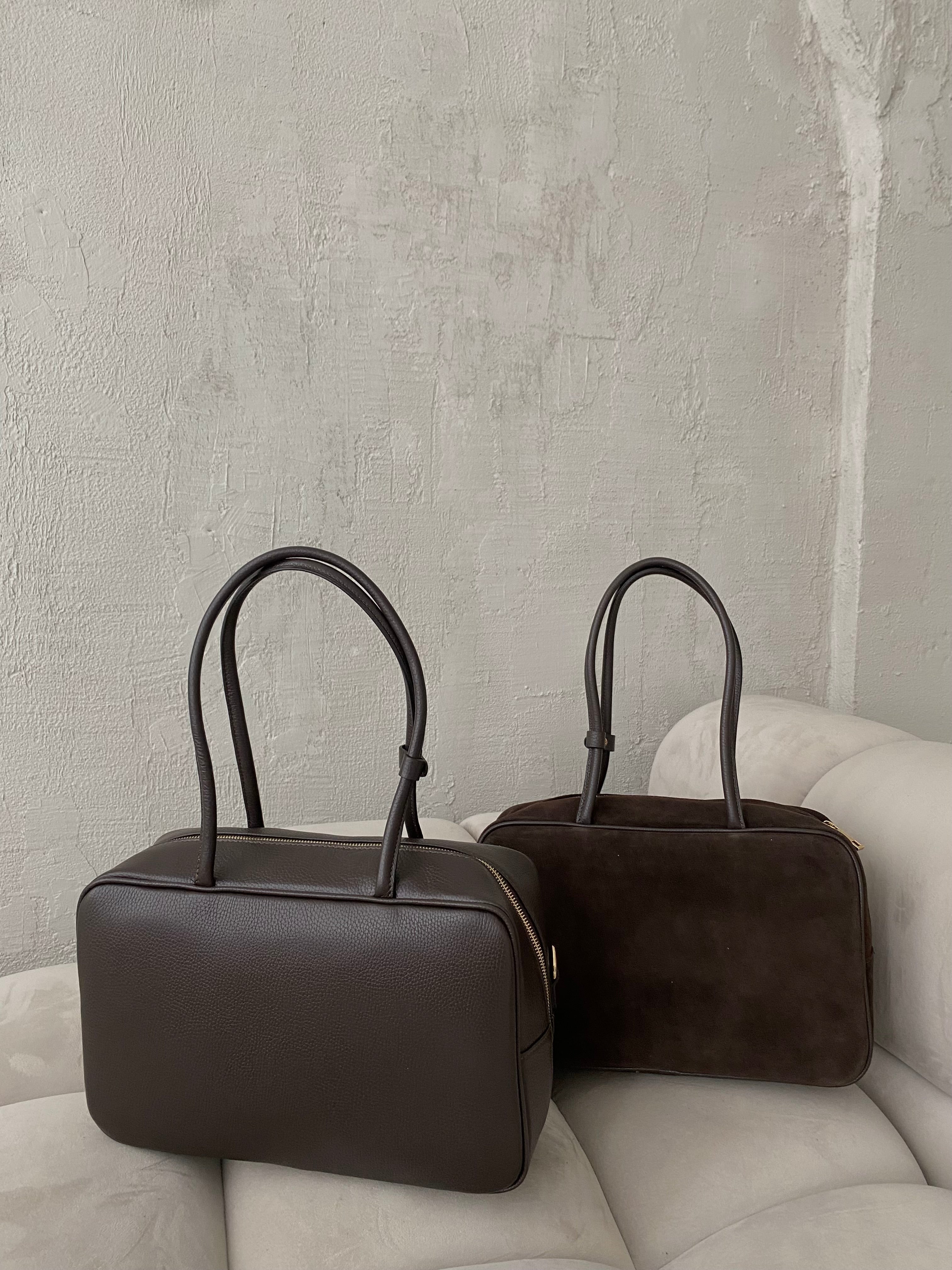 Natūralios verstos odos rankinė „Emma Choco Soft“