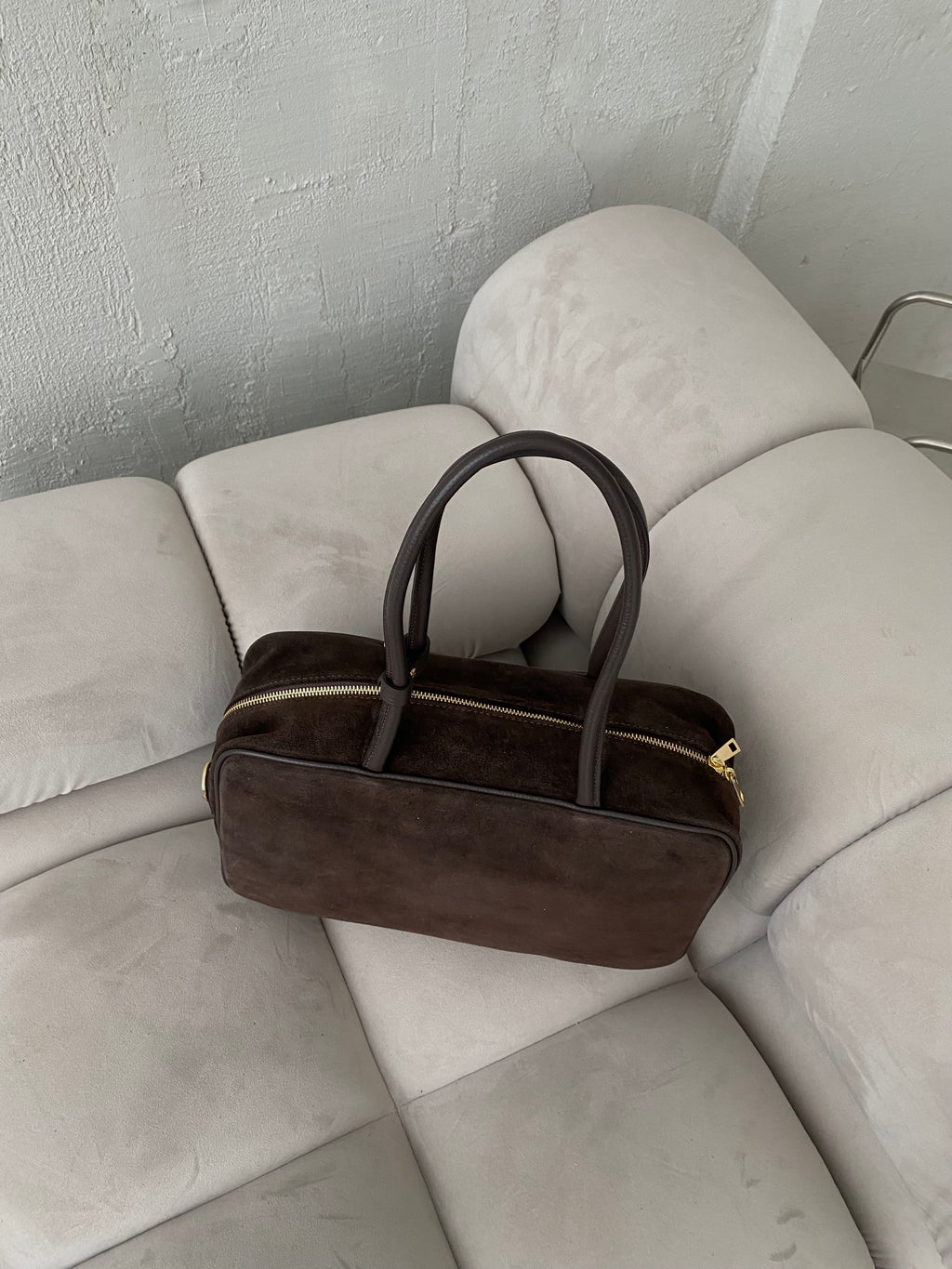 Natūralios verstos odos rankinė „Emma Choco Soft“