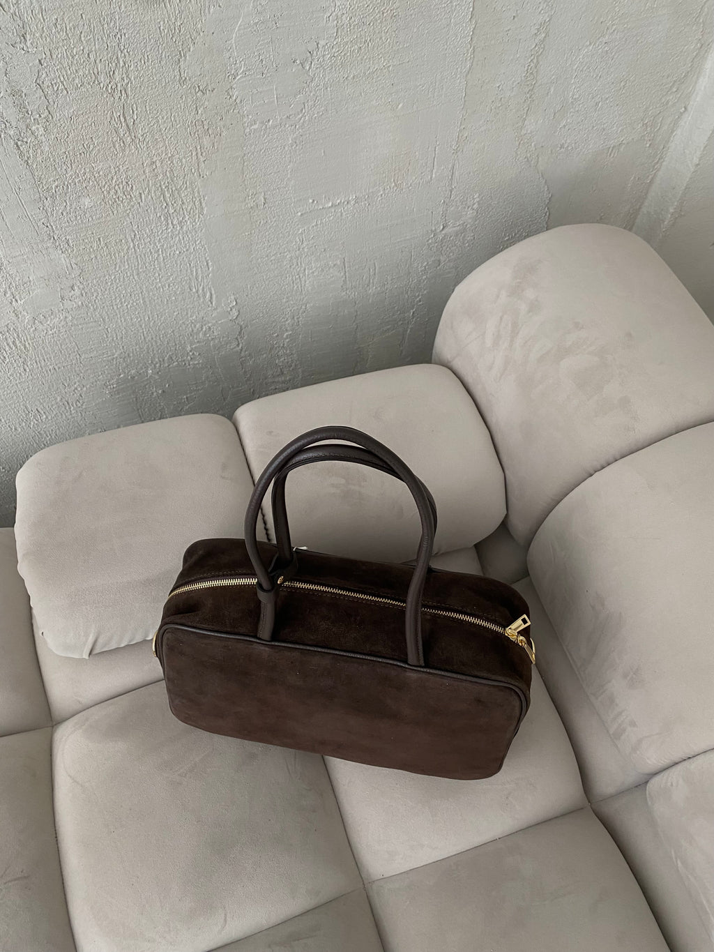 Natūralios verstos odos rankinė „Emma Choco Soft“