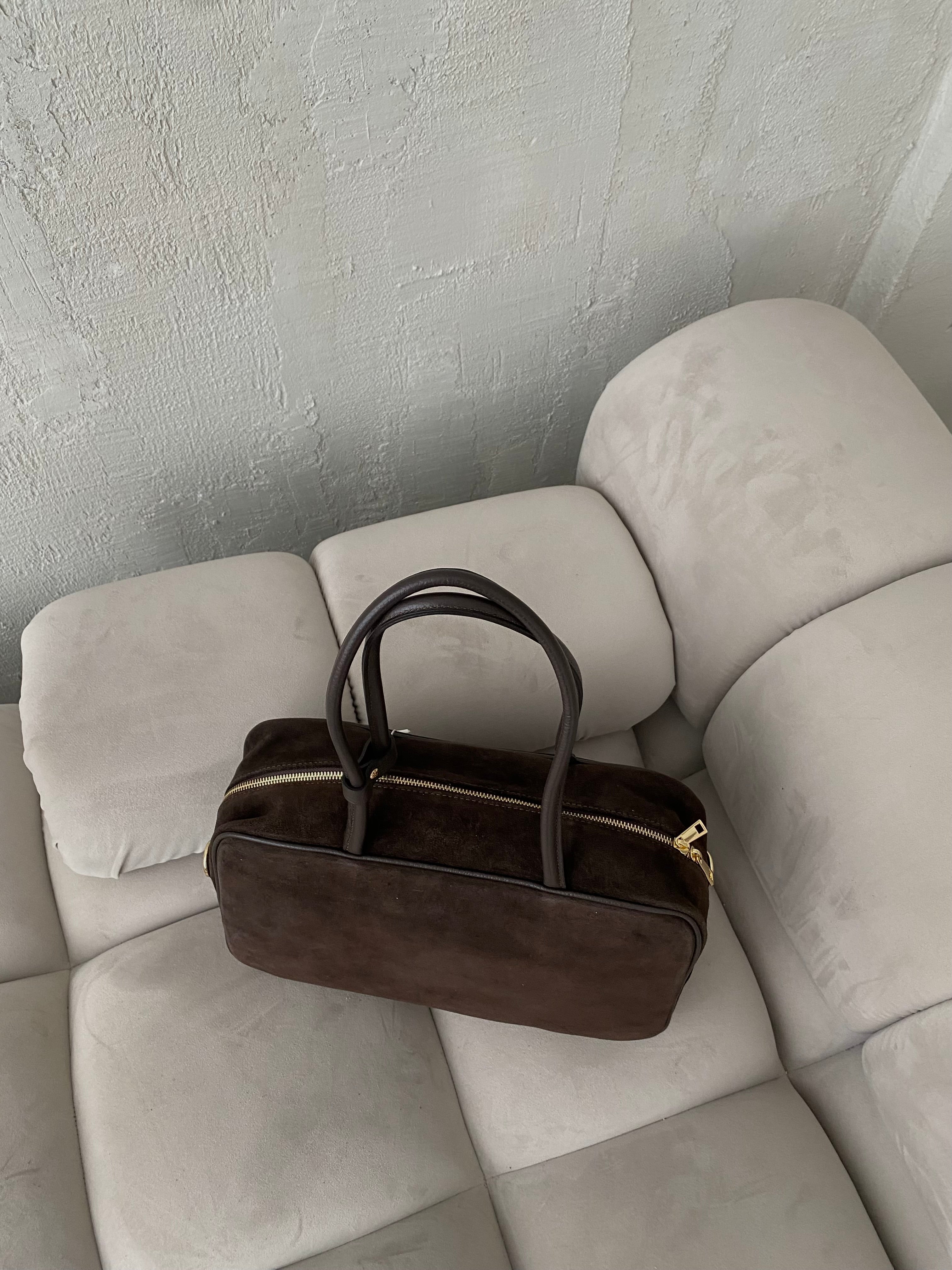 Natūralios verstos odos rankinė „Emma Choco Soft“