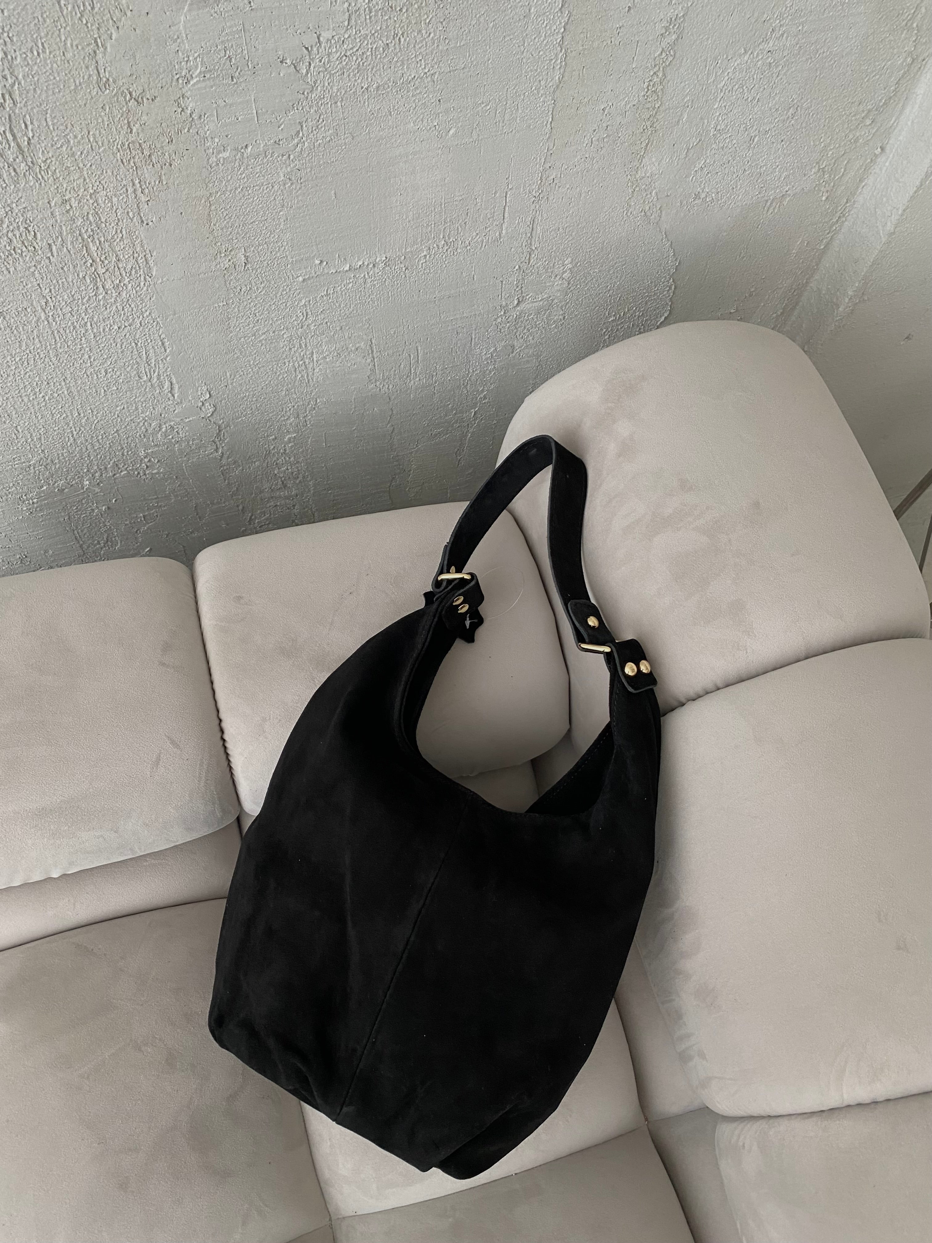 Natūralios verstos odos rankinė „Mila Black“