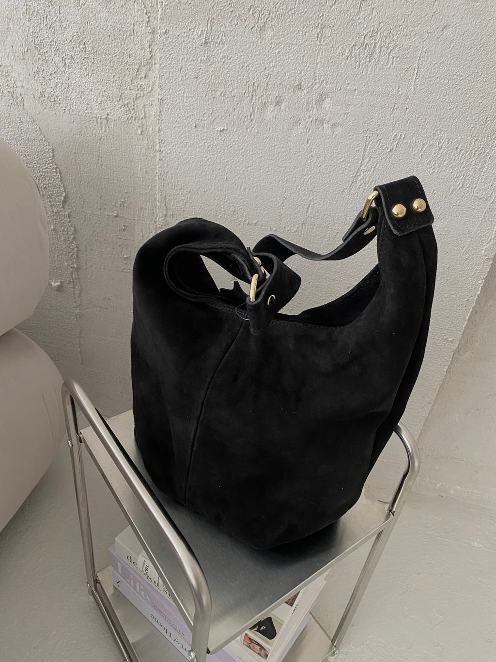 Natūralios verstos odos rankinė „Mila Black“