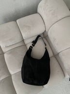 Natūralios verstos odos rankinė „Mila Black“