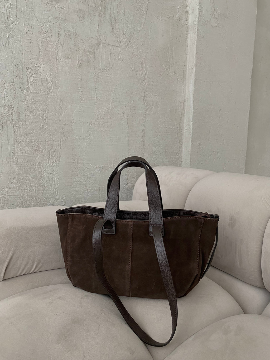 Natūralios verstos odos rankinė „Clara Choco“