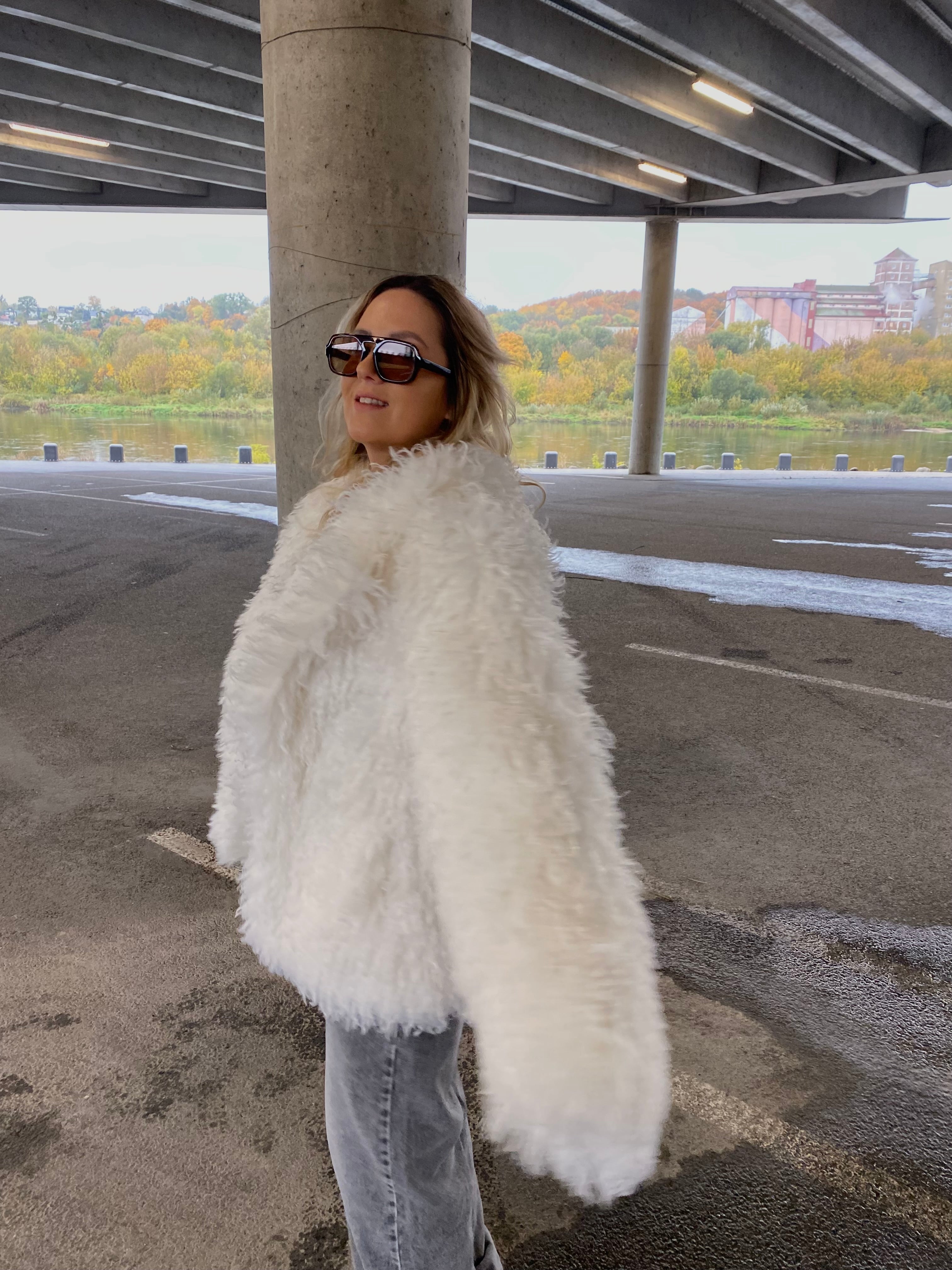 Dirbtiniai lamos kailiniai “White Snow”