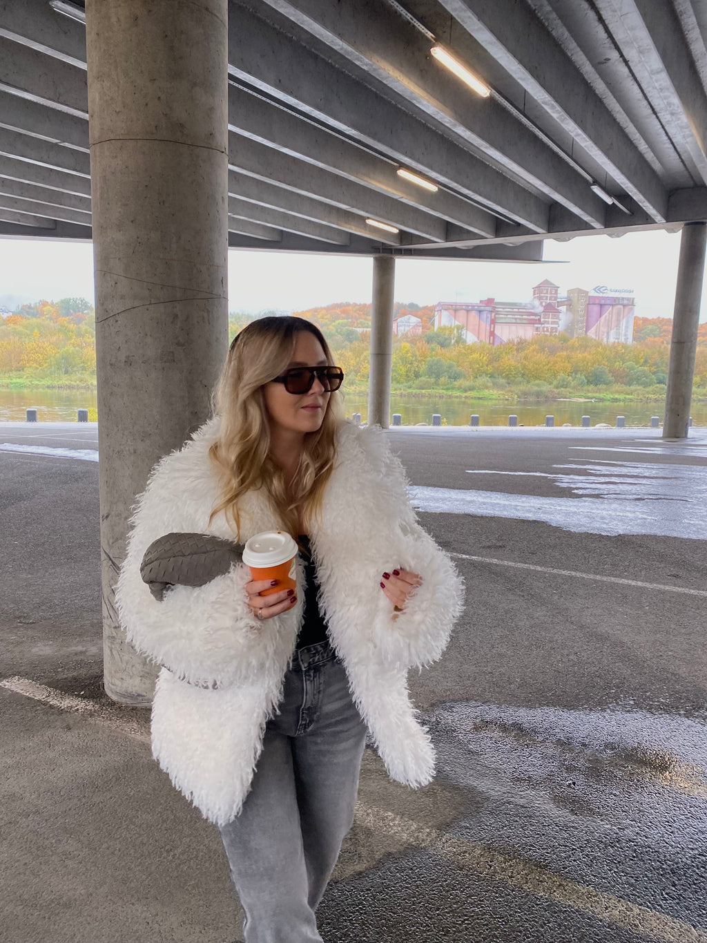 Dirbtiniai lamos kailiniai “White Snow”