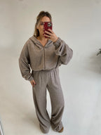 Šiltas megztas laisvalaikio komplektas su vilna “Wool Cozy Beige Set”