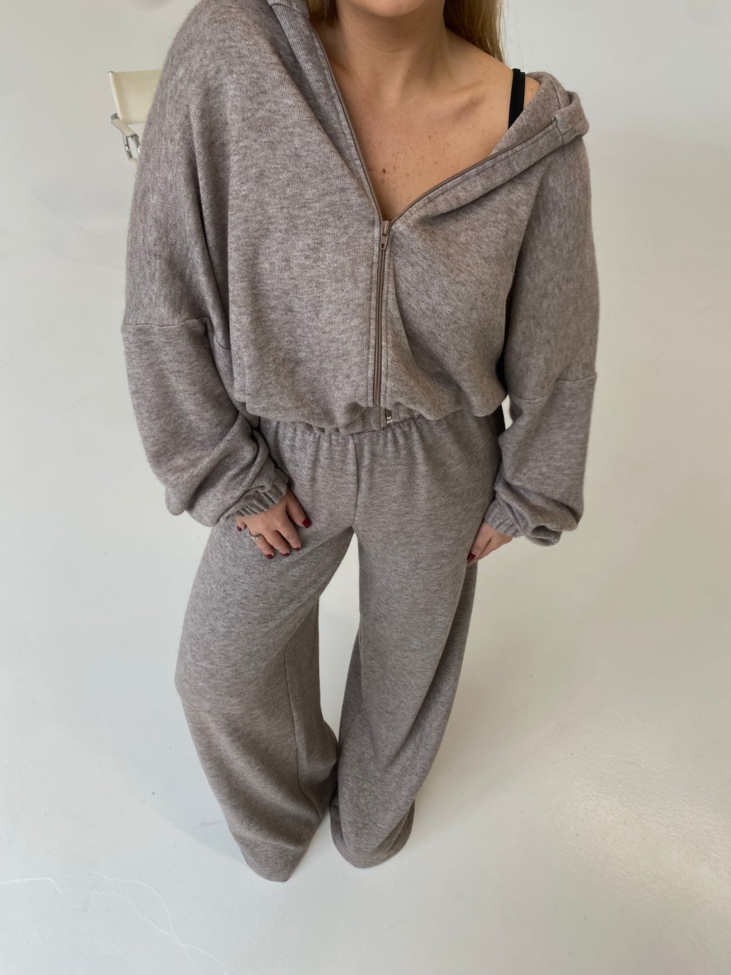 Šiltas megztas laisvalaikio komplektas su vilna “Wool Cozy Beige Set”