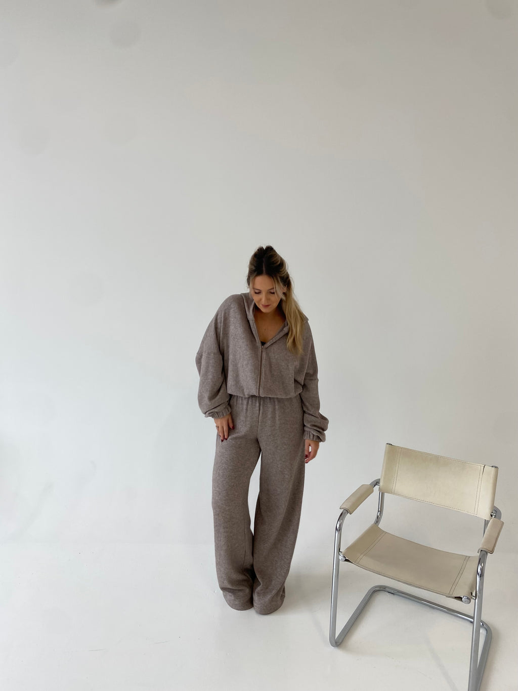 Šiltas megztas laisvalaikio komplektas su vilna “Wool Cozy Beige Set”