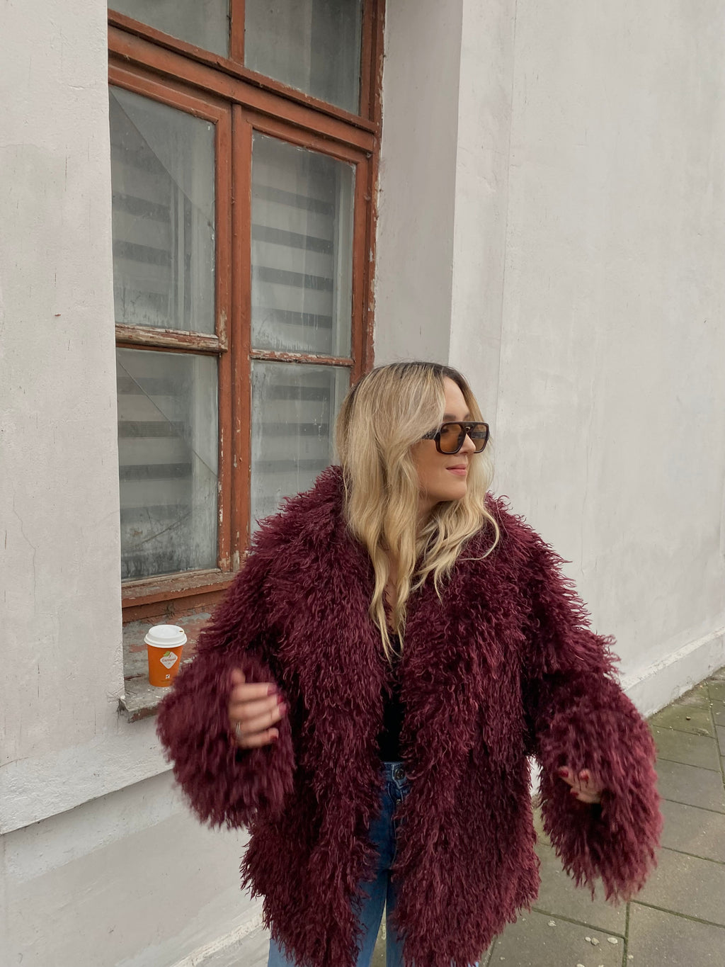 Dirbtiniai lamos kailiniai “Burgundy Dream”