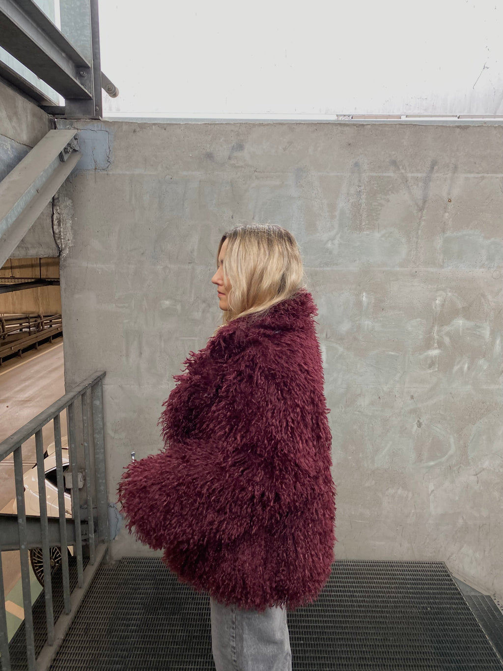 Dirbtiniai lamos kailiniai “Burgundy Dream”