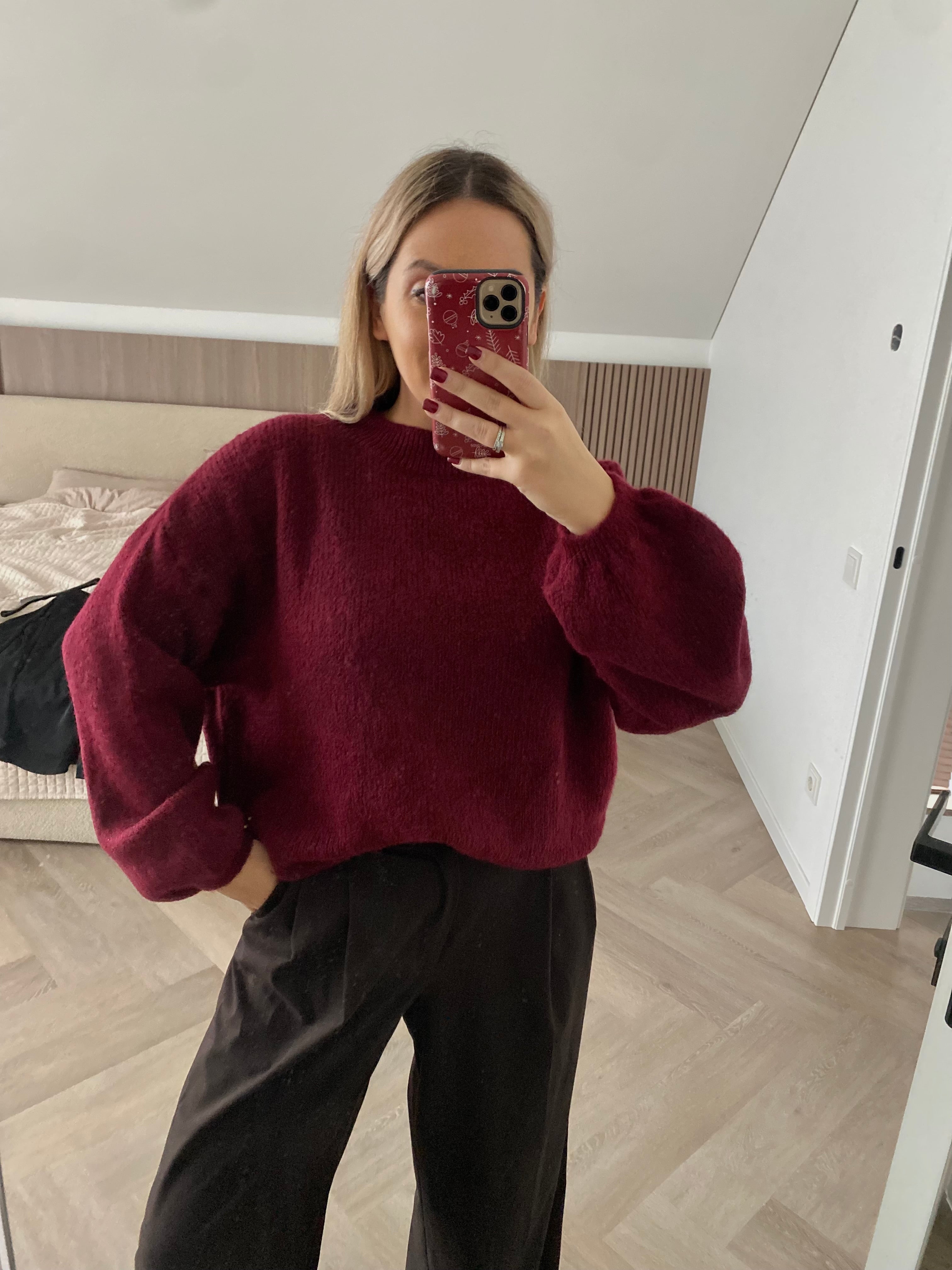 Bordo oversize megztinis su lanos ir alpakos vilna “Bordeaux Alpaca Wool Oversize Knit”