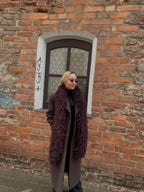 Burgundiškai šokoladinis lamos dirbtinio kailio šalikas “Burgundy Chocolate Lama Faux Fur Scarf 2m”