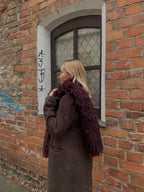 Burgundiškai šokoladinis lamos dirbtinio kailio šalikas “Burgundy Chocolate Lama Faux Fur Scarf 2m”