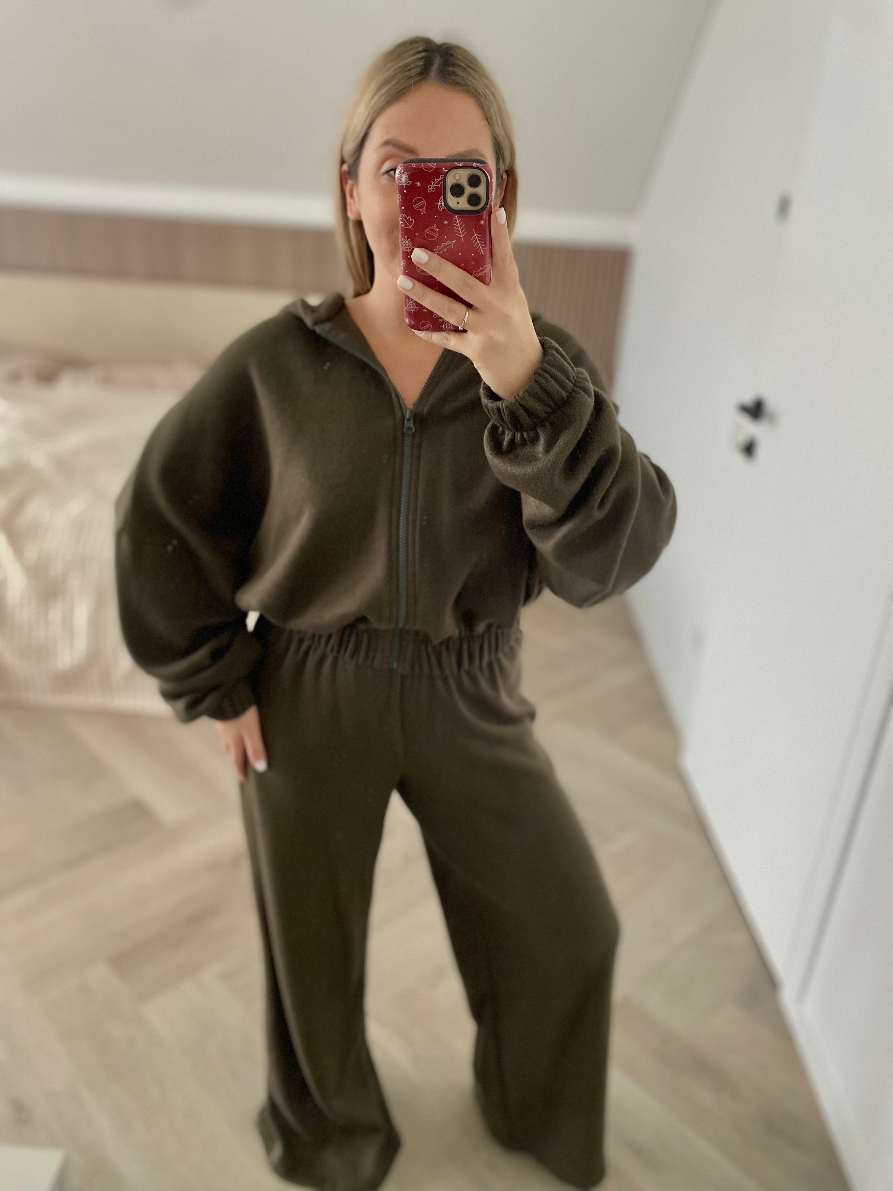 Šiltas megztas laisvalaikio komplektas su vilna “Wool Cozy Khaki Set”