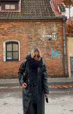 Juodas dirbtinio lamos kailio šalikas “Black Lama Faux Fur Scarf 2m”