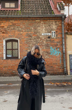 Juodas dirbtinio lamos kailio šalikas “Black Lama Faux Fur Scarf 2m”