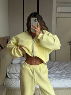 Geltonas pašiltintas laisvalaikio komplektas su gobtuvu „Sunny Oversize Lounge Set“