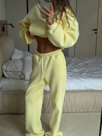 Geltonas pašiltintas laisvalaikio komplektas su gobtuvu „Sunny Oversize Lounge Set“