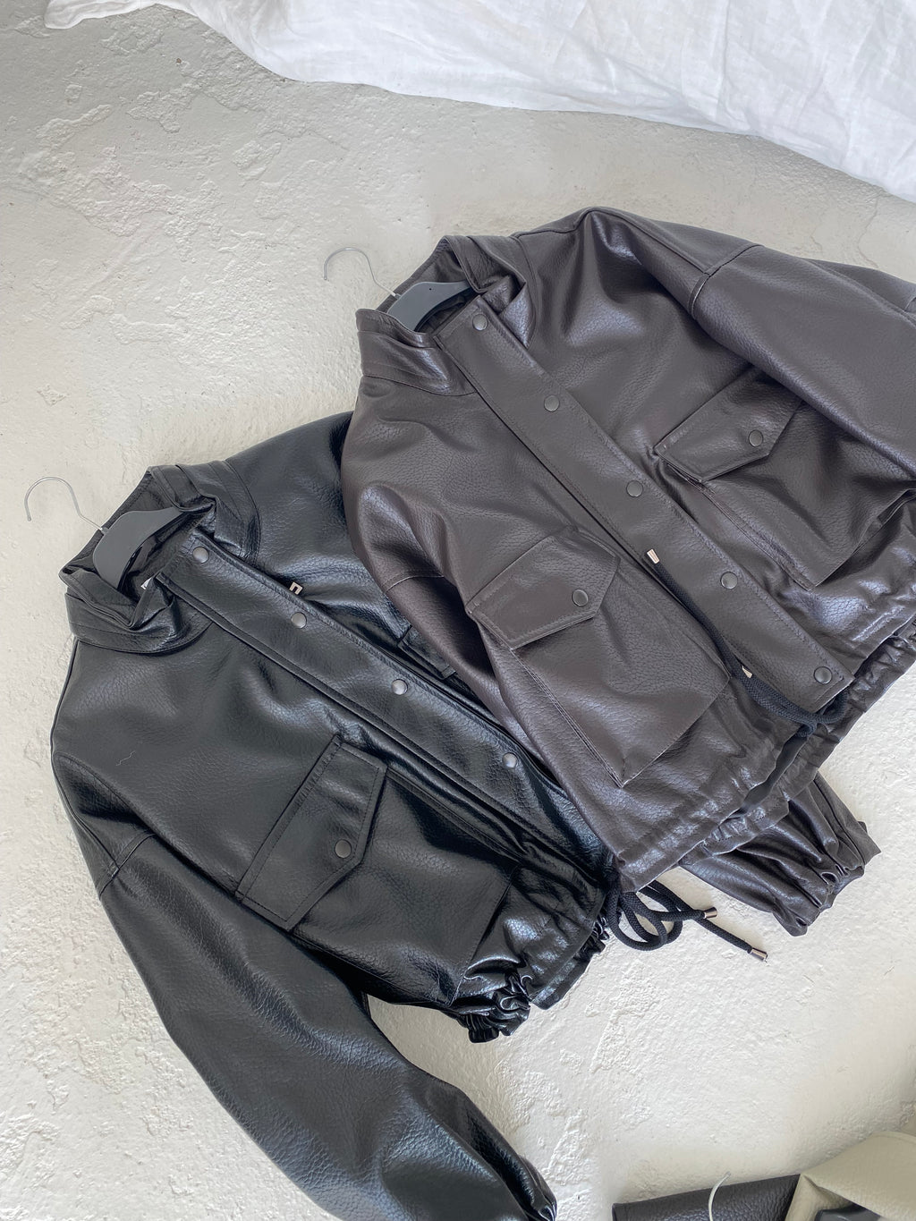 Juoda premium oversize dirbtinės odos striukė „Arlette High Neck Jacket“