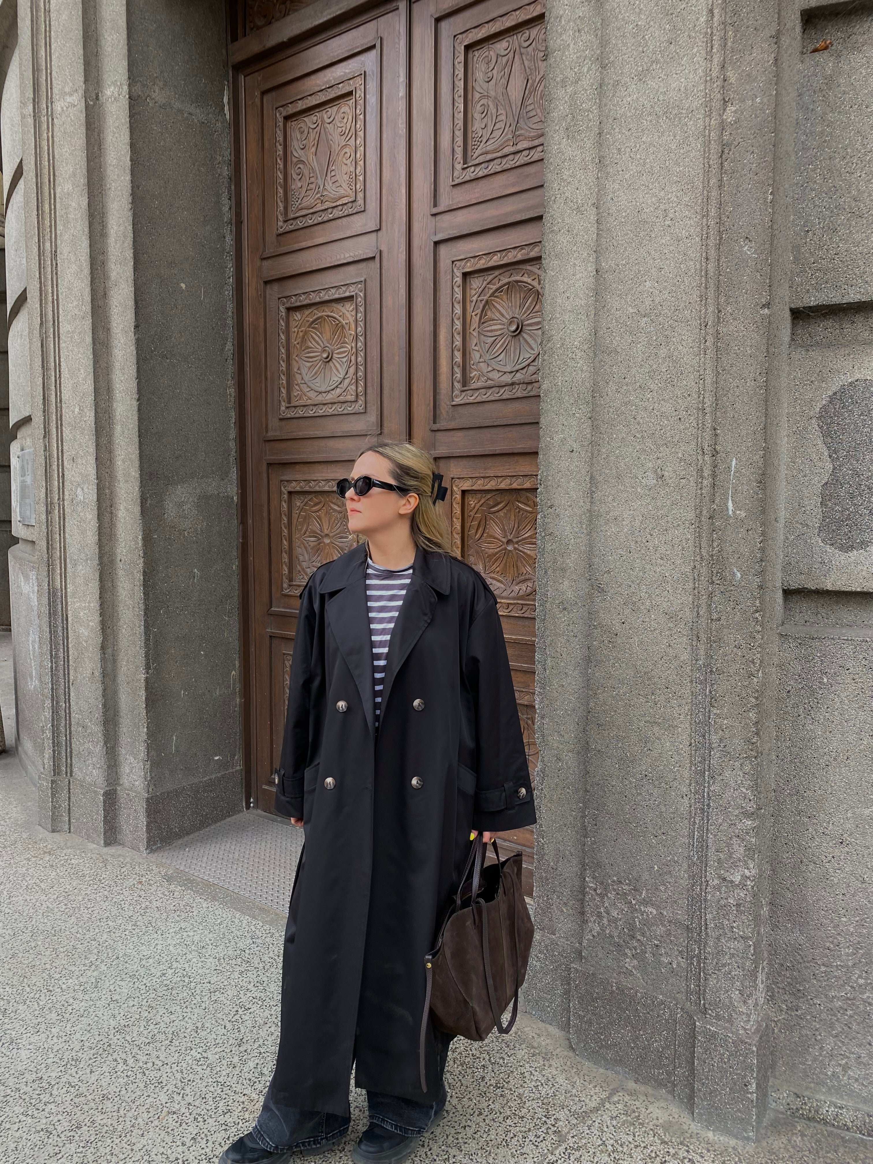 Juodas premium ilgas lietpaltis „Elysian Trench Coat“