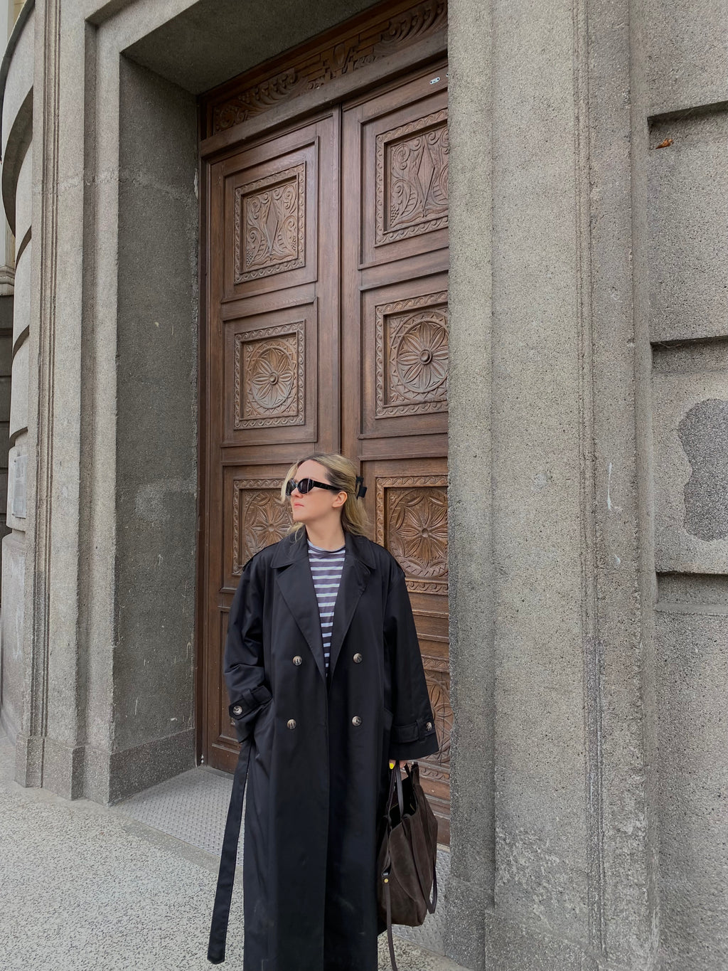 Juodas premium ilgas lietpaltis „Elysian Trench Coat“