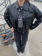 Juoda eko odos stilinga striukė „Kaia Urban Jacket“
