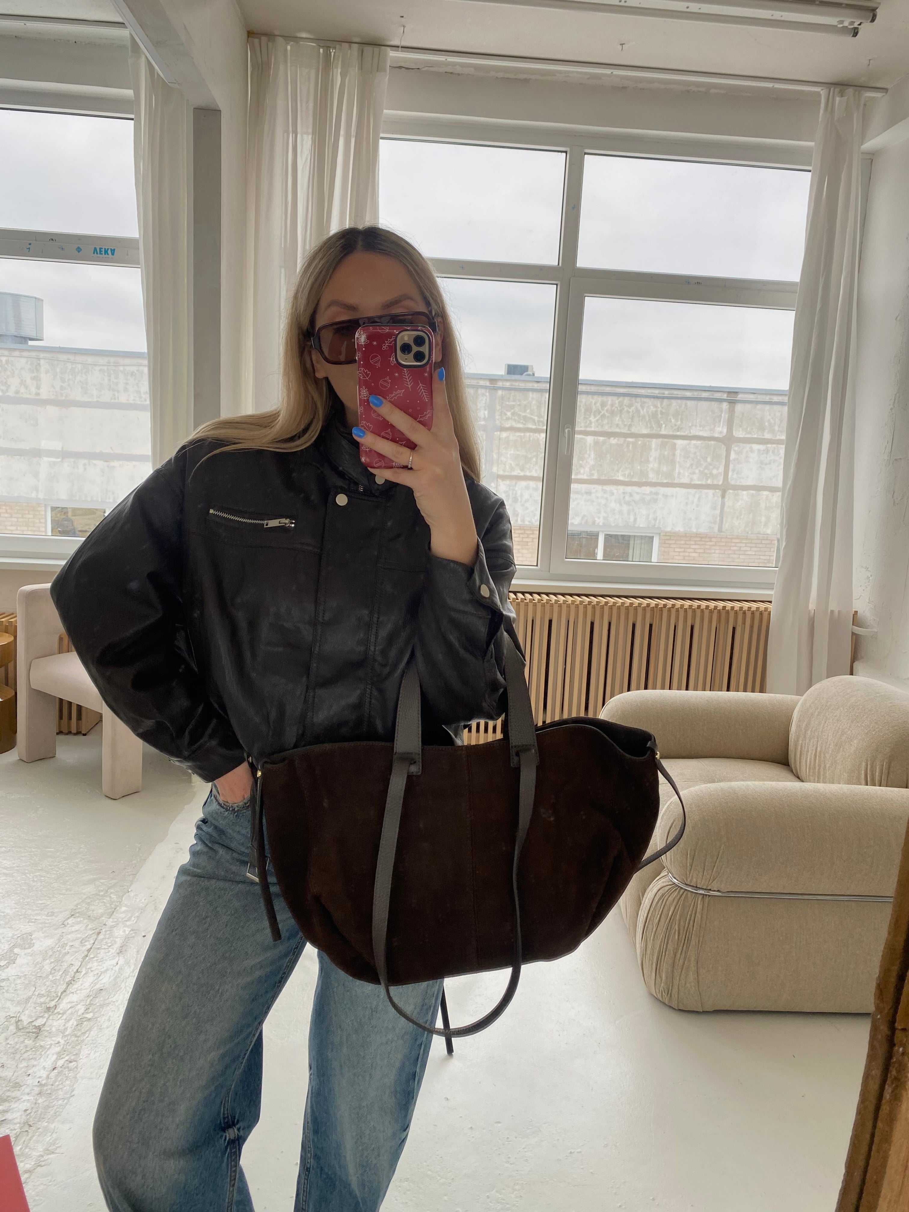 Šokoladinė verstos odos tote rankinė „Sorelle Suede Tote“