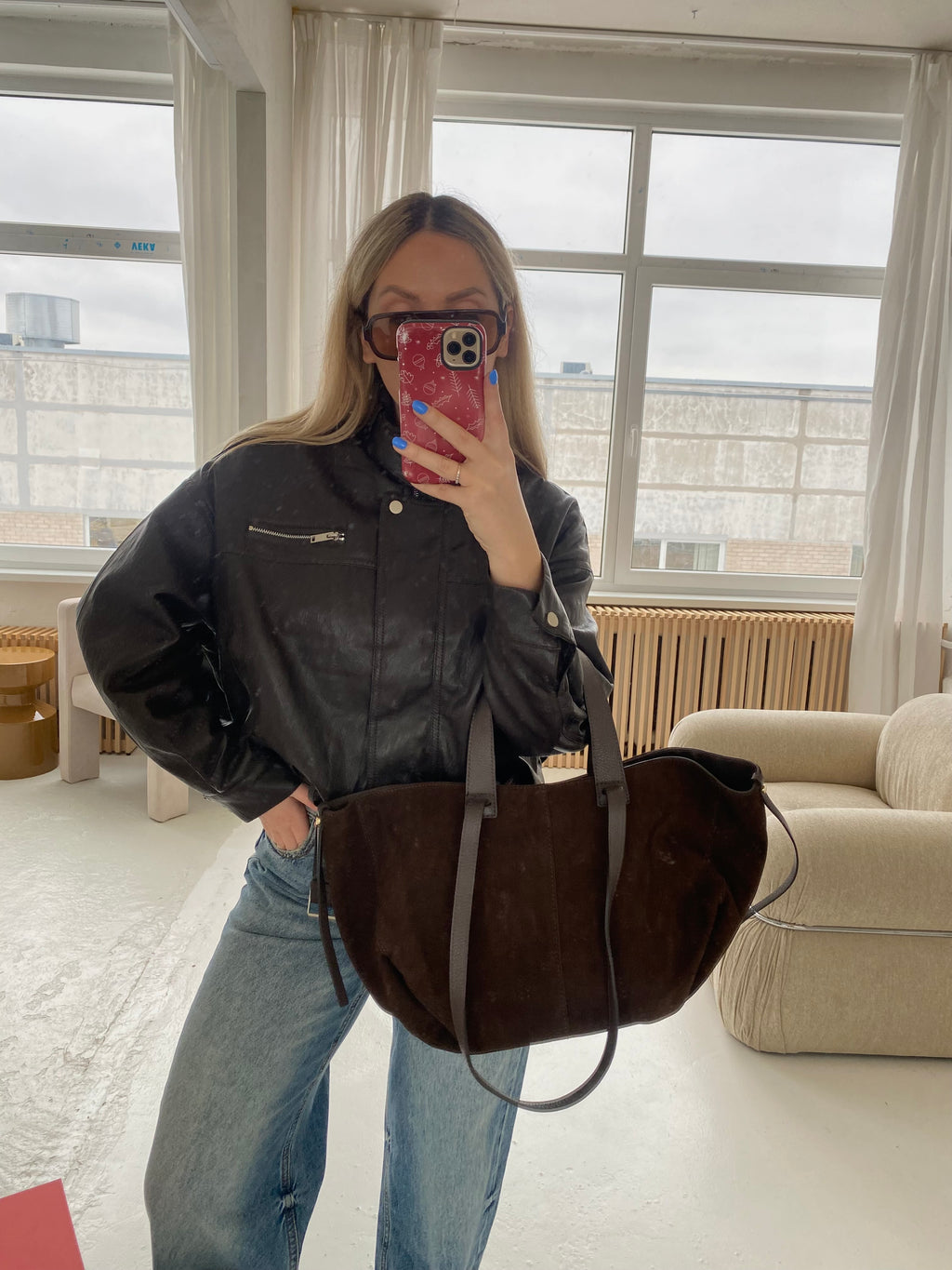 Šokoladinė verstos odos tote rankinė „Sorelle Suede Tote“