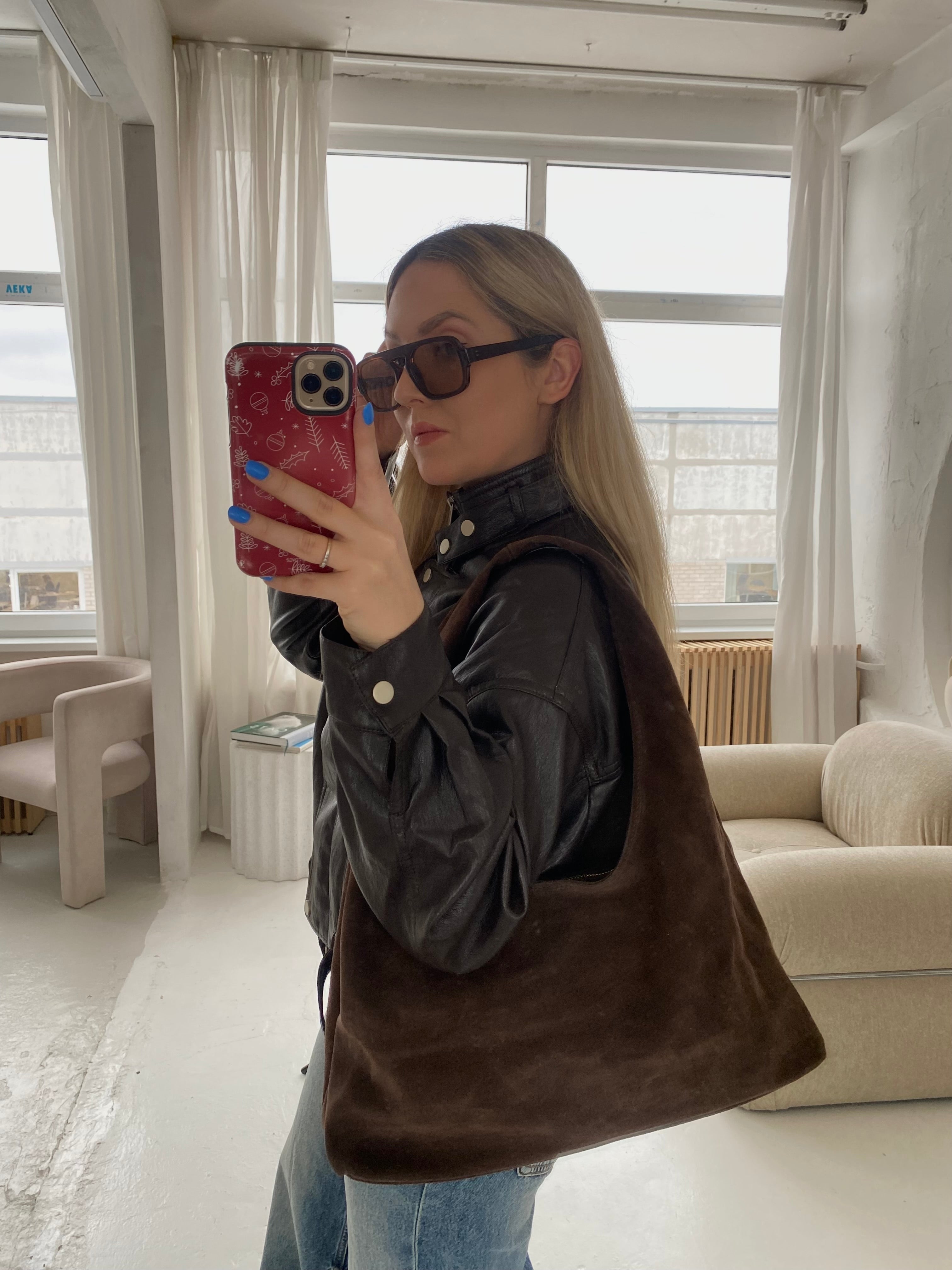 Ruda verstos odos rankinė „Marlow Suede Hobo“