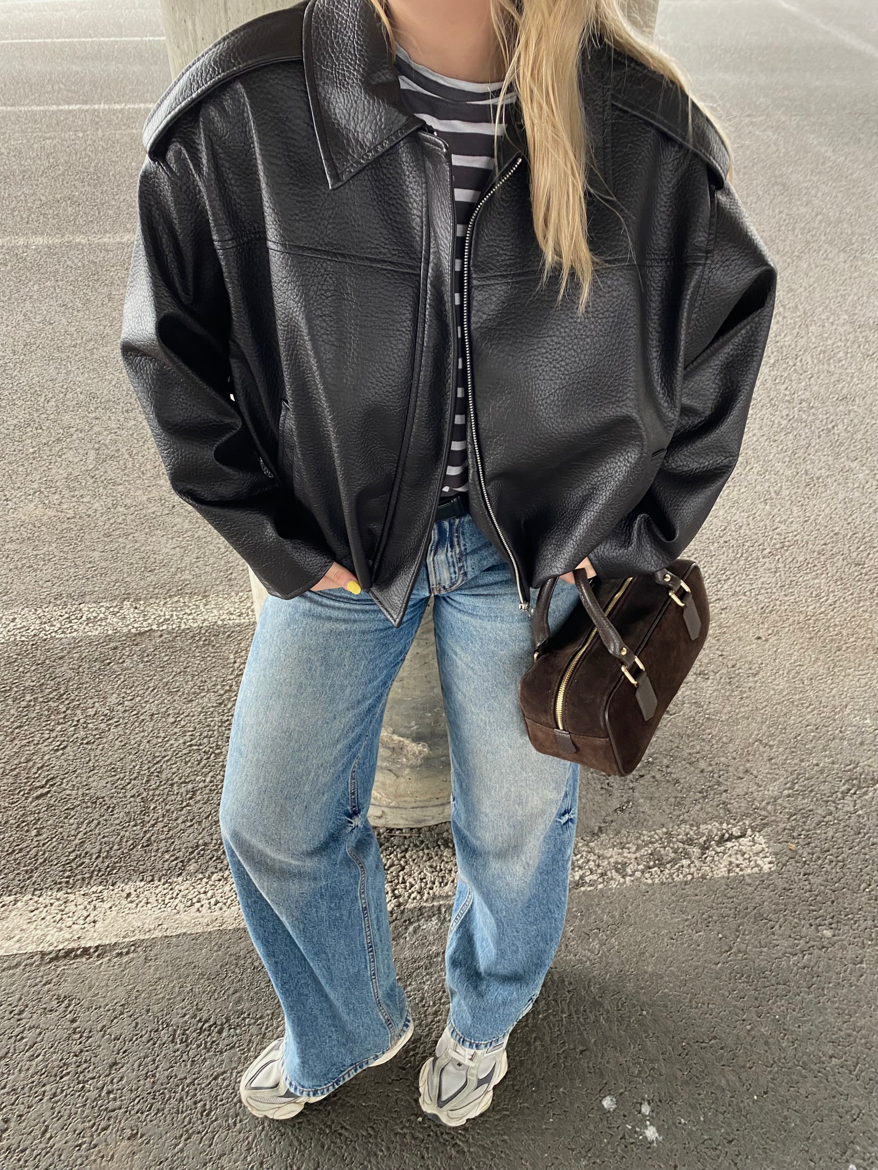 Šokoladinė premium dirbtinės odos bomber tipo striukė „Noelle Luxe Bomber“