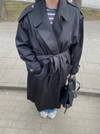 Juodas premium ilgas lietpaltis „Elysian Trench Coat“