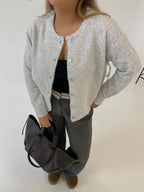 Jaukus pilkas susagstomas megztinis “Grey Hugs”